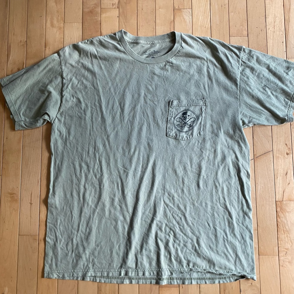 Salt Life Skull and Fish Hook Olive Tee size XL